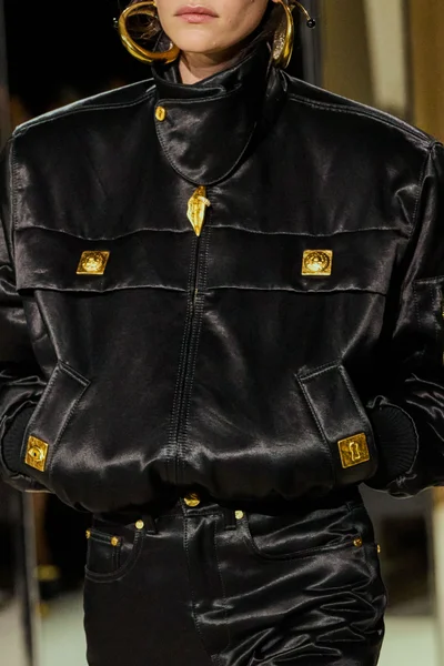 Look 49